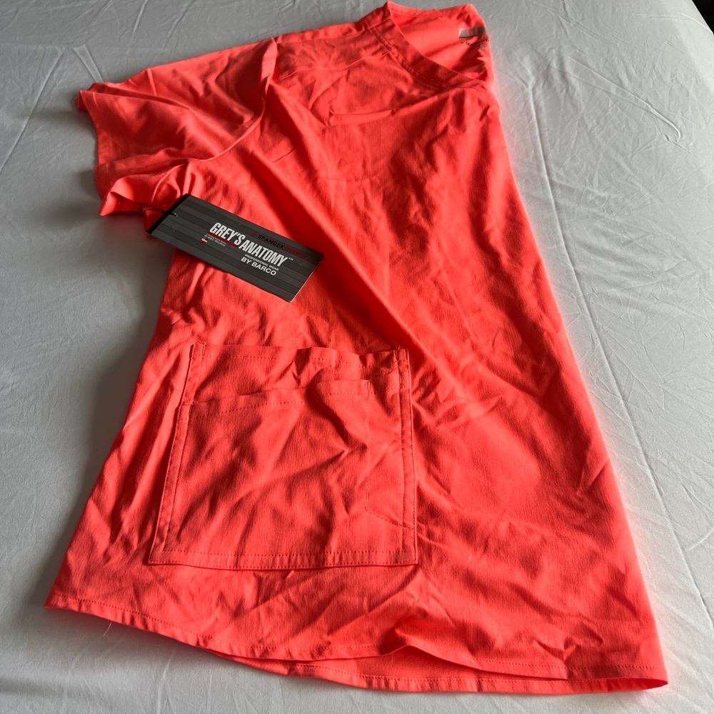 Grey's Anatomy Vibrant Coral Scrub bundle 5xL BRAND NEW